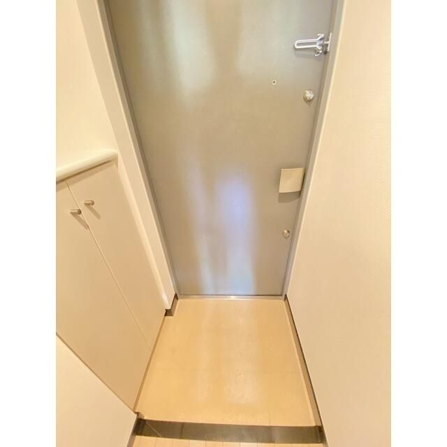 コンフォリア下北沢の玄関|※別部屋参照