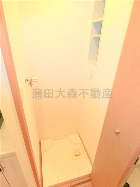 プロスペクト大森海岸の設備|扉付きで隠せる室内洗濯機置き場　
※ドラム式洗濯乾燥機要サイズ確認！
