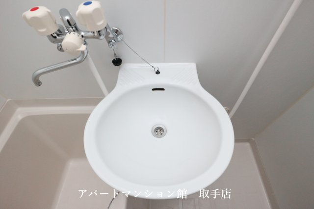 レオパレス角小林の洗面所
