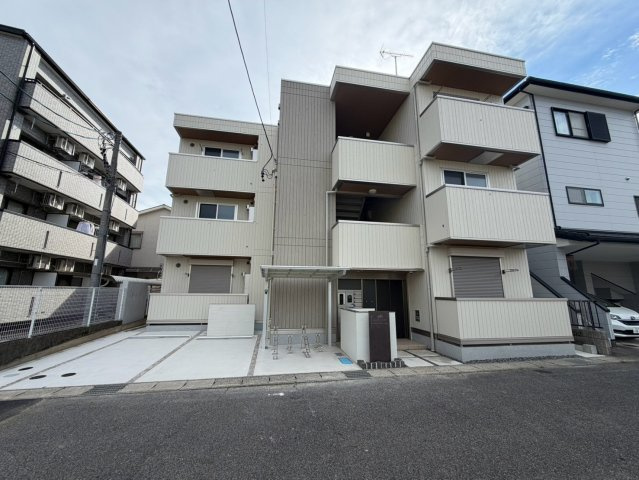 セレスティア東梅坪の外観