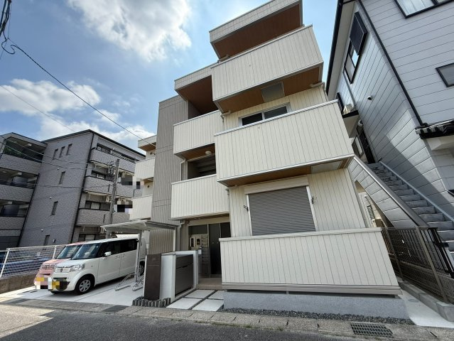 セレスティア東梅坪の外観