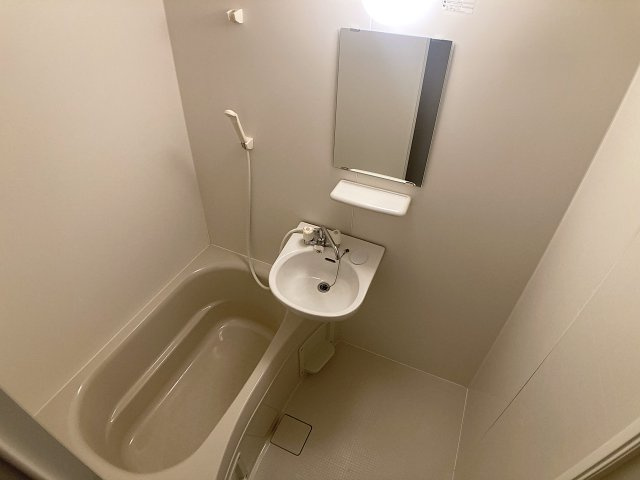 ドミールサニー緑町テラスの浴室|掃除のしやすい綺麗なバスルーム