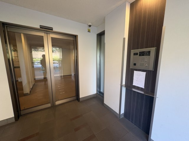 ガーデンプラザ新検見川5番館のエントランス|カメラ付きオートロック