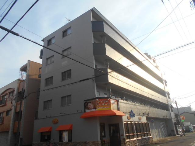 ラクラスコート山王の外観