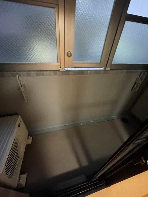 ルーブル早稲田弐番館のバルコニー