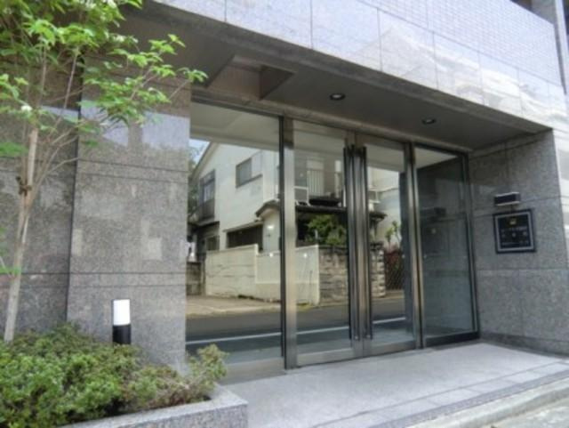 ルーブル早稲田弐番館のエントランス