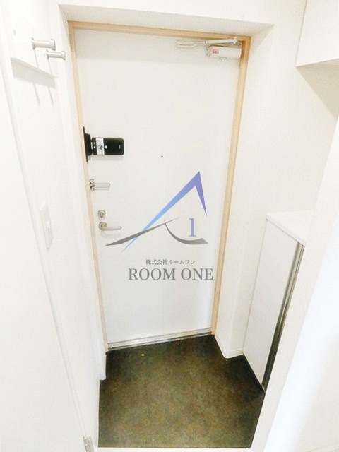 b’CASA港町の玄関|玄関です。