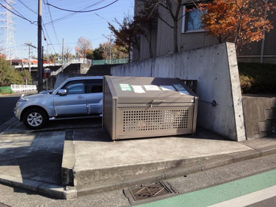 【エントランス】 | ラフィネ【SHM】 | 専用ごみ置場♪