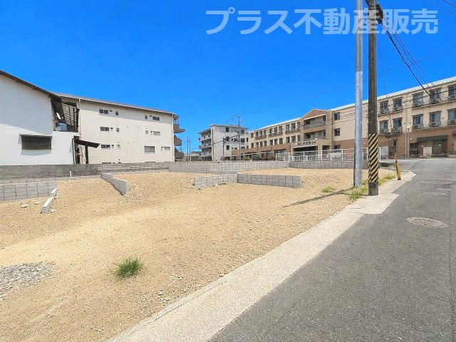 【外観】 | 福岡市東区多の津5丁目1期　3号棟（全5棟）【仲介手数料無料・0円】 | 現地写真。プラス不動産販売なら、現場の全ての棟をまとめてご見学頂けます。