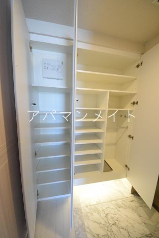 【収納】 | クレビア戸塚 | シューズボックスになります。