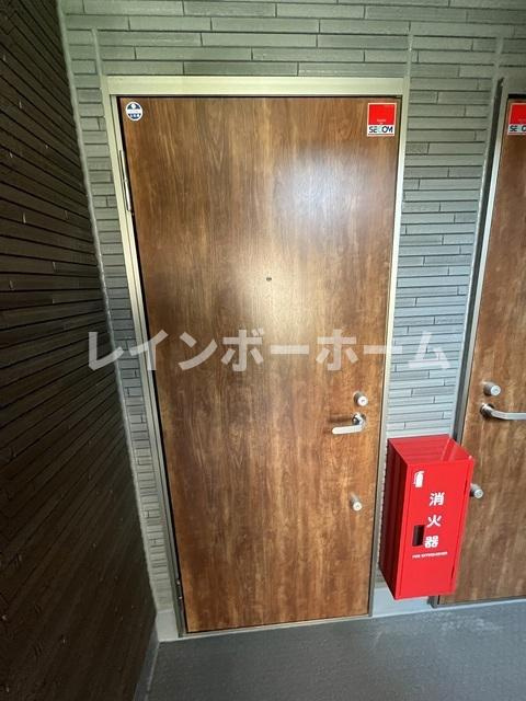 サニークレメント天王台　【非対面対応】接客・申込・契約オンライン！LINE×相談可！の玄関|毎日通る玄関はこちらです