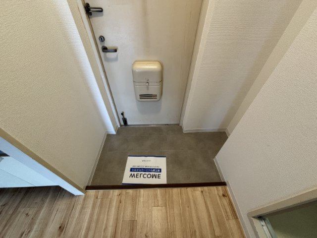 リヴィエール尾浜の玄関
