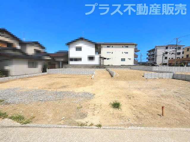 【外観】 | 福岡市東区多の津5丁目1期　2号棟（全5棟）【仲介手数料無料・0円】 | 現地写真。プラス不動産販売なら、現場の全ての棟をまとめてご見学頂けます。