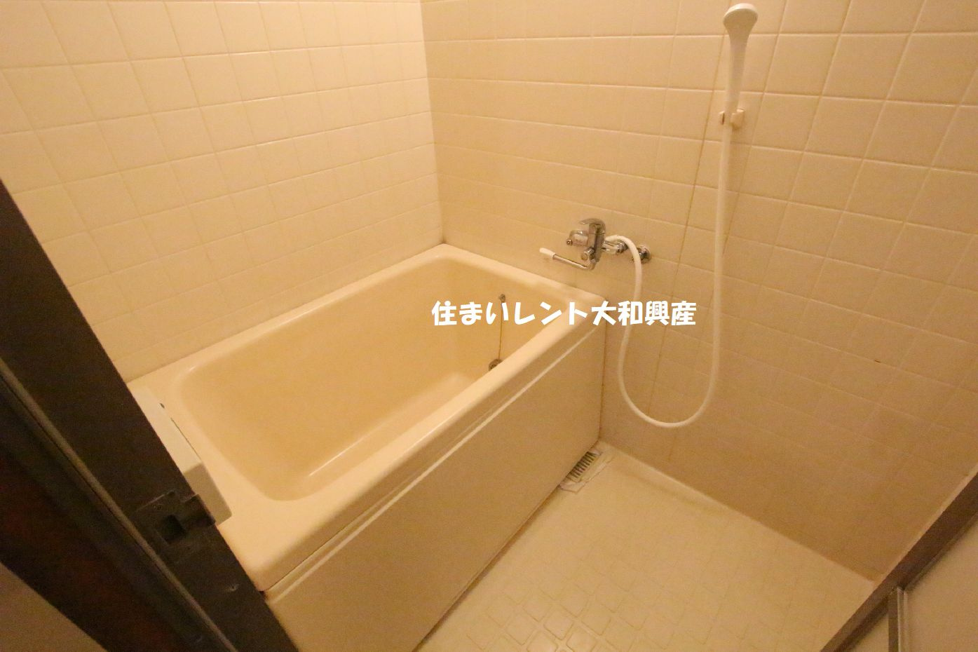 ロイヤルハウスⅡの浴室