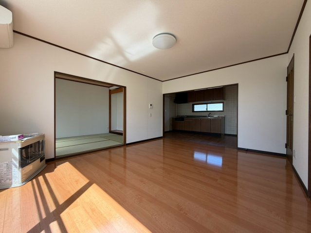岩見沢市北2条西19丁目の居間・リビング