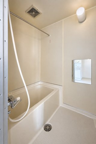 岩見沢市北2条西19丁目の浴室