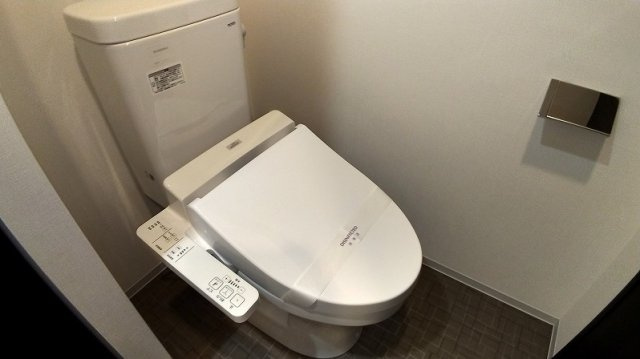 【トイレ】クレイシア横濱阪東橋 