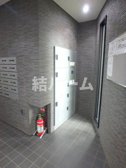 練馬区小竹町２丁目の賃貸マンションのロビー