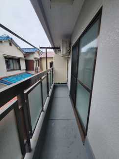 【バルコニー】 | オフィス・みざ　箕輪マンション | ※同タイプの写真となり、実際のお部屋とは異なる場合があります