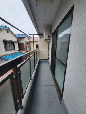 【バルコニー】 | オフィス・みざ　箕輪マンション | ※同タイプの写真となり、実際のお部屋とは異なる場合があります
