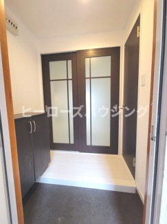 【玄関】 | オフィス・みざ　箕輪マンション | ※同タイプの写真となり、実際のお部屋とは異なる場合があります