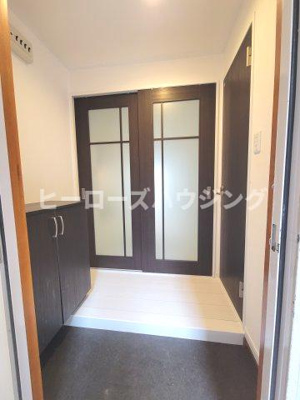 【玄関】 | オフィス・みざ　箕輪マンション | ※同タイプの写真となり、実際のお部屋とは異なる場合があります