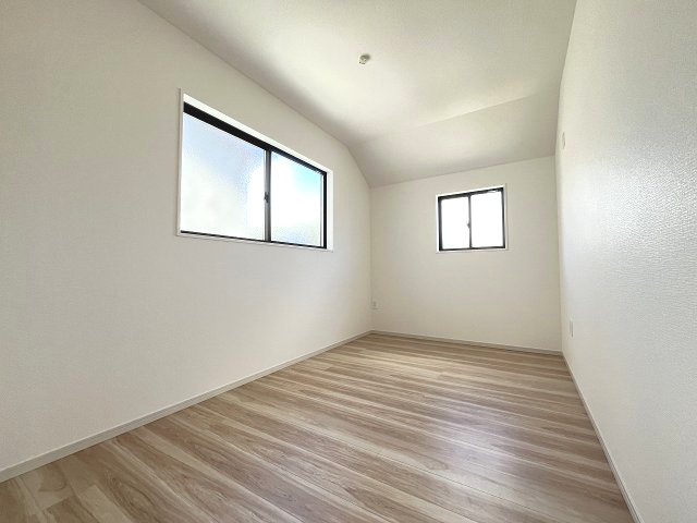 【子供部屋】 | 福岡市東区多の津5丁目1期　4号棟（全5棟）【仲介手数料無料・0円】 | 施工例。施工例は完成時と異なる場合があります。