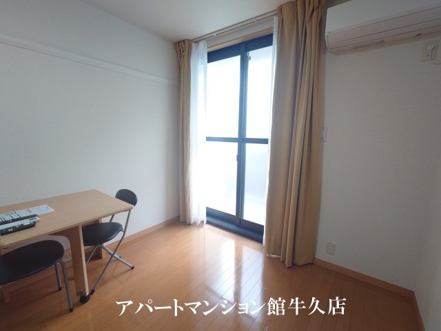 牛久市中央５丁目の賃貸マンションの寝室