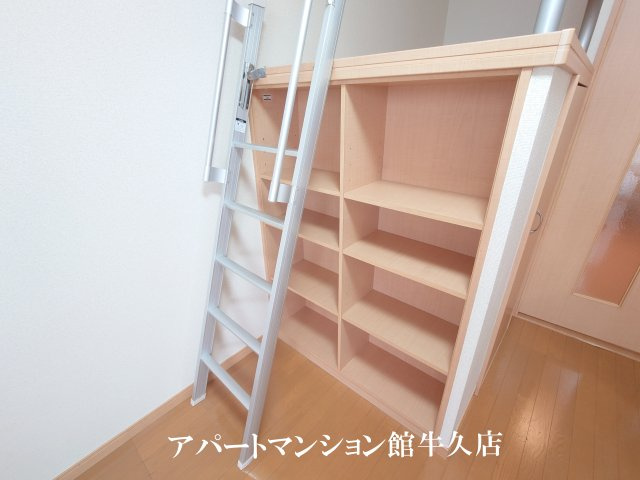 牛久市中央５丁目の賃貸マンションの収納