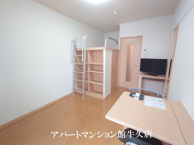 牛久市中央５丁目の賃貸マンションの居間・リビング
