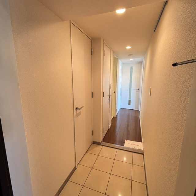 パークアクシス豊洲の玄関|※写真は同タイプ住戸です。