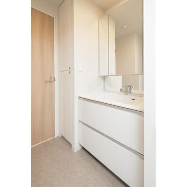 メルクマール京王笹塚レジデンスの洗面所|※写真は同タイプ住戸です。