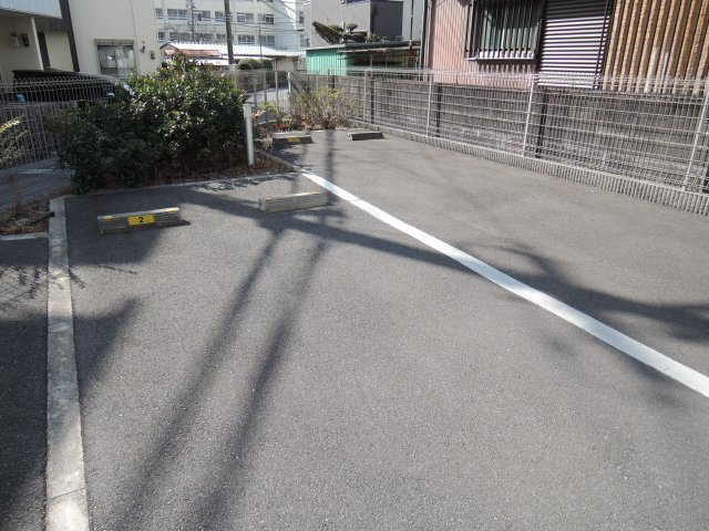 GOLD BAMBOO Ⅱの駐車場