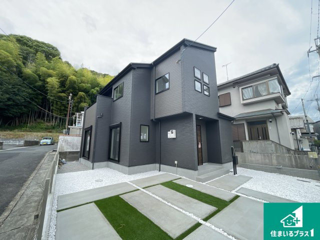 大津市秋葉台　第2期　新築一戸建ての外観|安心の10年保証！外観を美しく保ち、雨水で汚れを落とします！