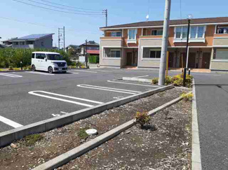 【駐車場】 | エレガンシアⅤ | 駐車場