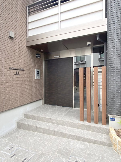 【エントランス】