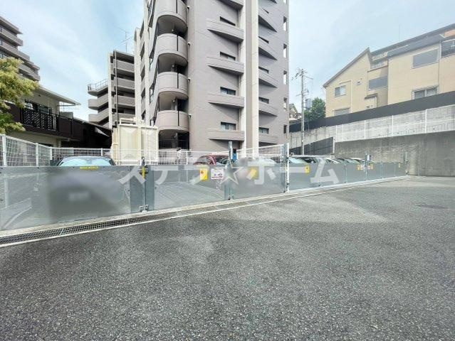 アンビエント千里山の駐車場|マンション駐車場です