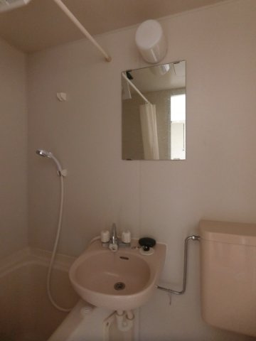 ファミーユビルの洗面所|他のお部屋の参考写真となります。