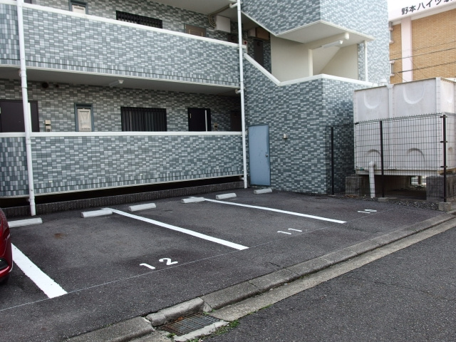 ＴＲＵＳＴＹ２１の駐車場