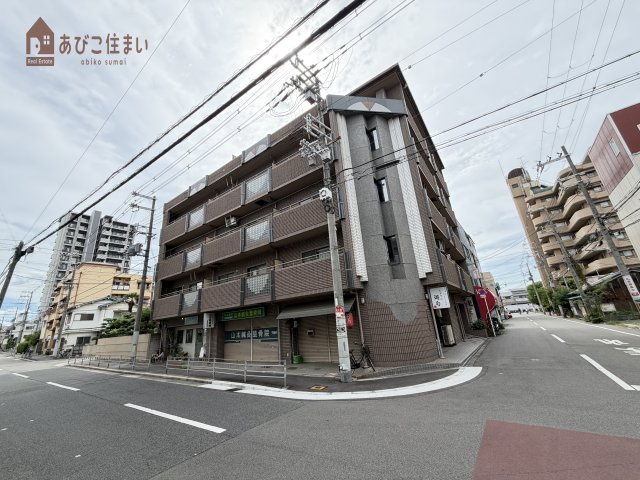ロイヤルヴィラの外観