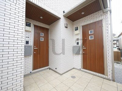 横浜市旭区二俣川２丁目のアパートのエントランス|スッキリとしたエントランス！
