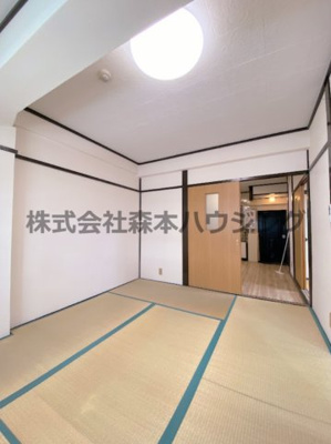 【和室】 | 　大日松原マンション | 畳の上でゆっくりとくつろげる和室です
