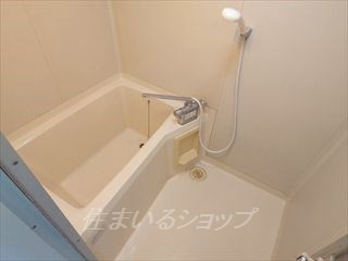 アルティメイトビル落合の浴室|サーモ付きシャワー水栓