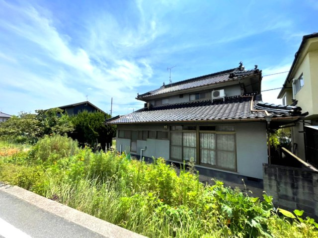 神辺町湯野　古家付土地の外観