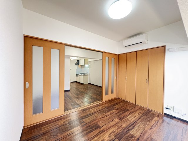 マンションニューヨーク医大東の寝室