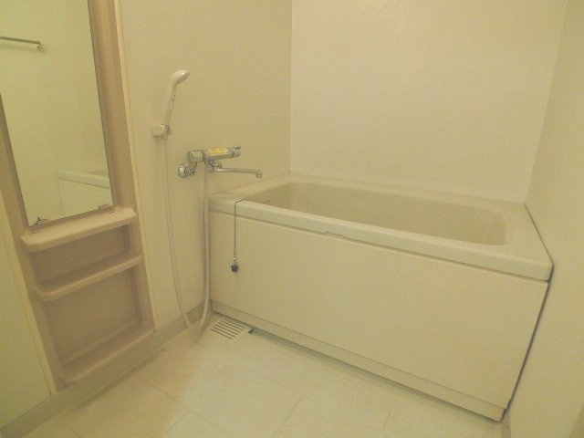 エクセルメゾン岡山の浴室