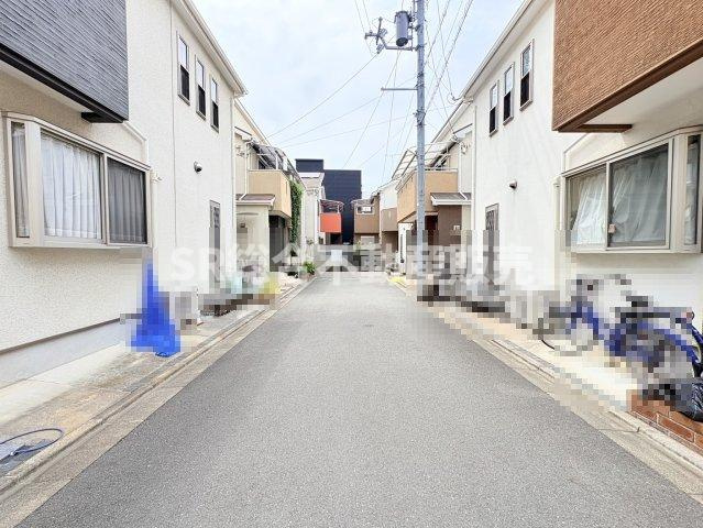 高井田中1丁目中古戸建の前面道路含む現地写真|前面道路含む現地写真です