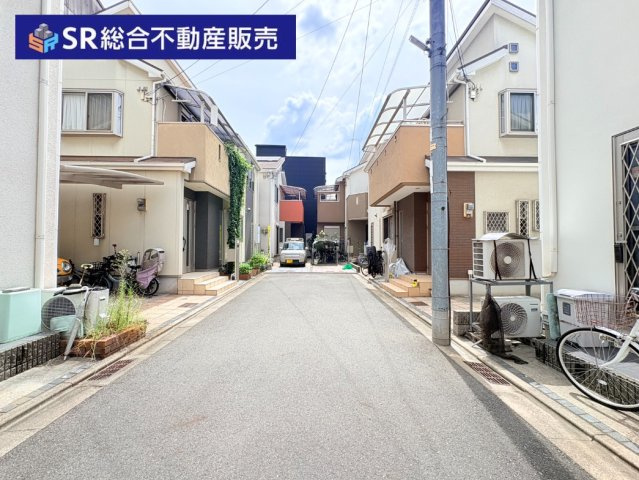 高井田中1丁目中古戸建の前面道路含む現地写真|前面道路含む現地写真です