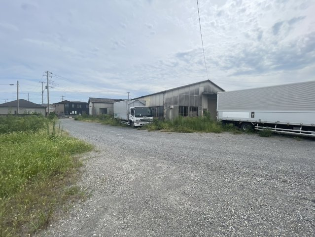 敷地面積２２５０坪以上　売地　東松山市松山町2丁目の外観|広々とした敷地面積約２２５０坪！現況：工場あり！