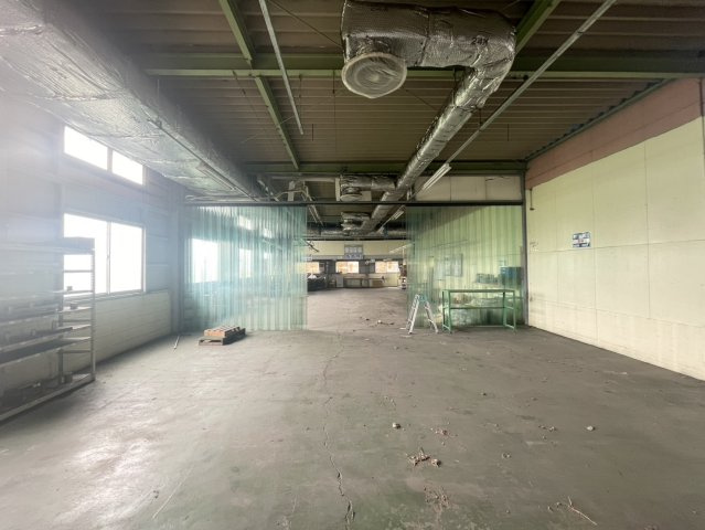 敷地面積２２５０坪以上　売地　東松山市松山町2丁目のその他|工場内　総建物面積約６５０坪！